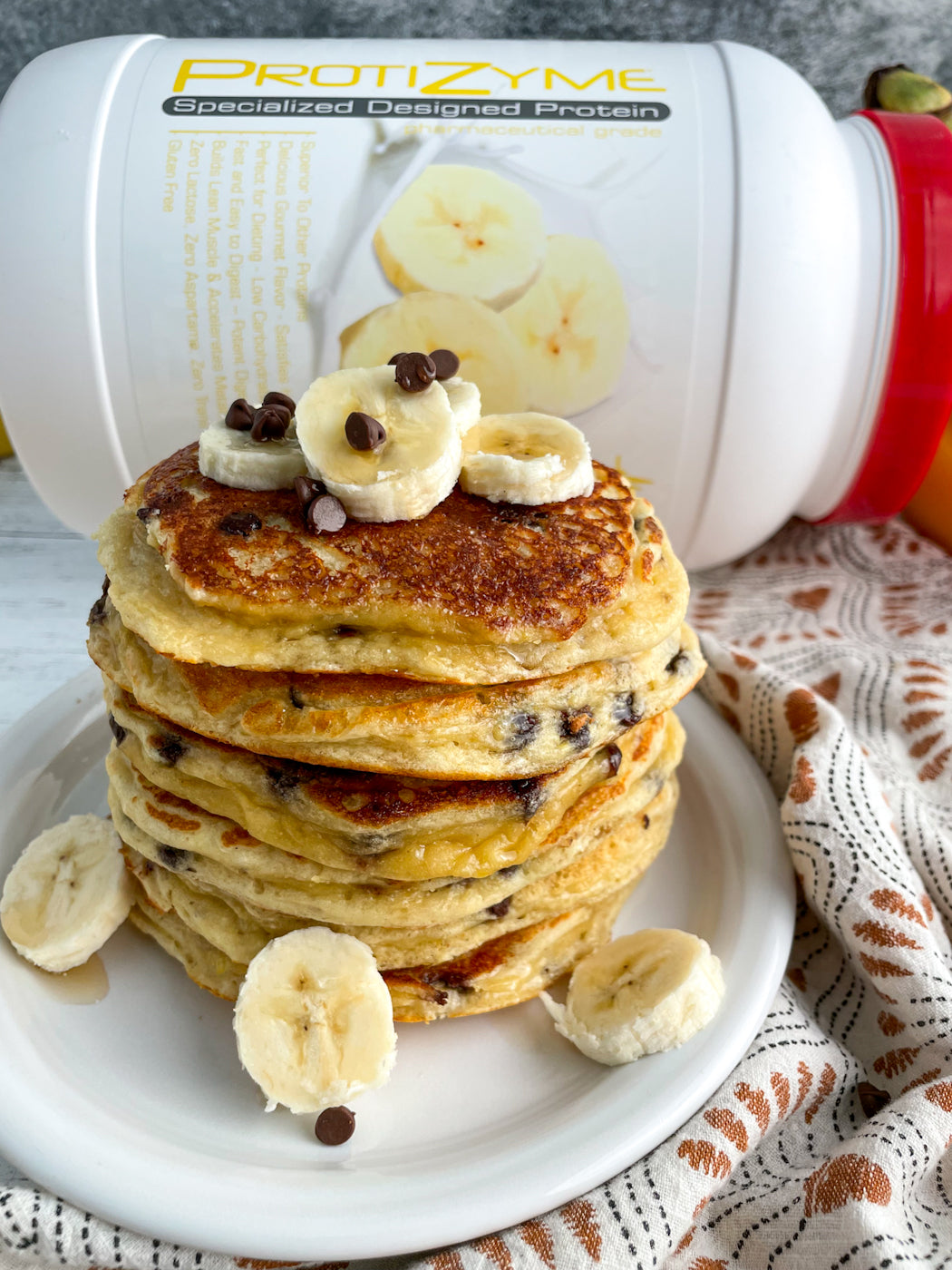 BANANA CHIP PROTEIN PANCAKES