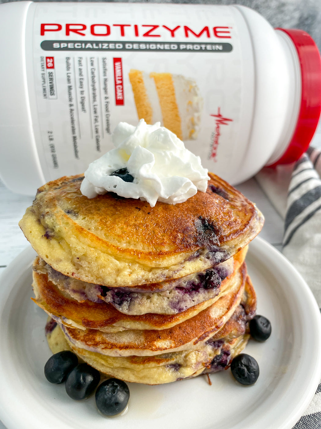 BLUEBERRY PROTEIN PANCAKES