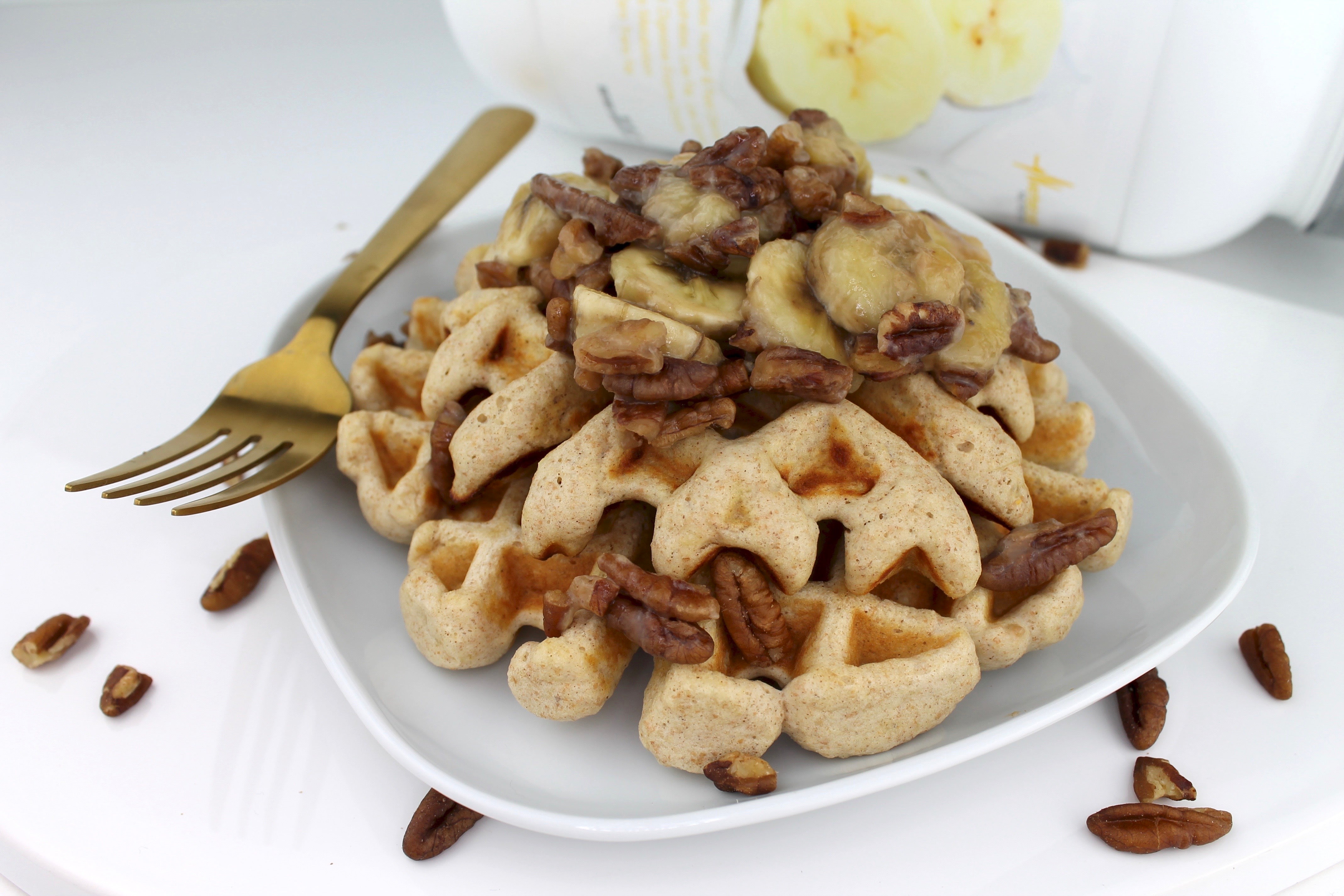 CARAMELIZED BANANA PECAN WAFFLE