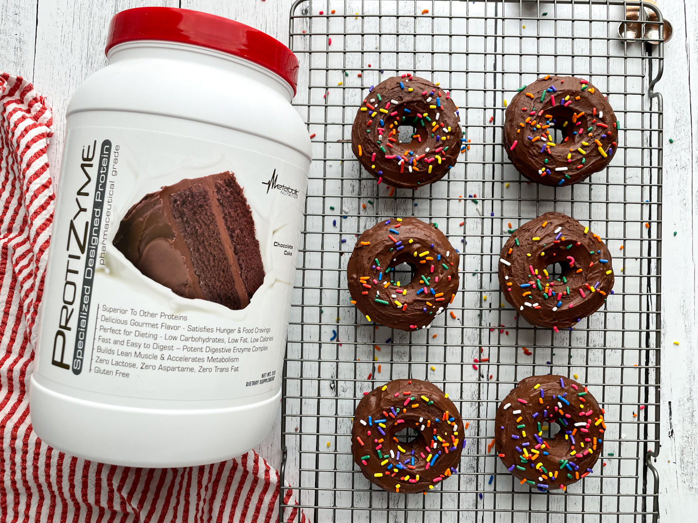 CHOCOLATE SPRINKLE PROTEIN DONUTS