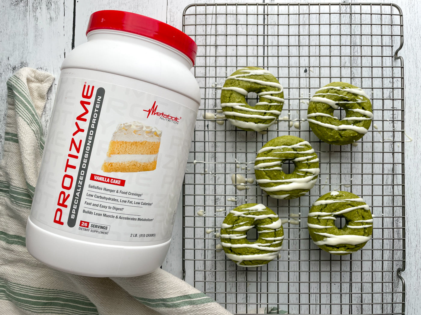 MATCHA WHITE CHOCOLATE PROTEIN DONUTS