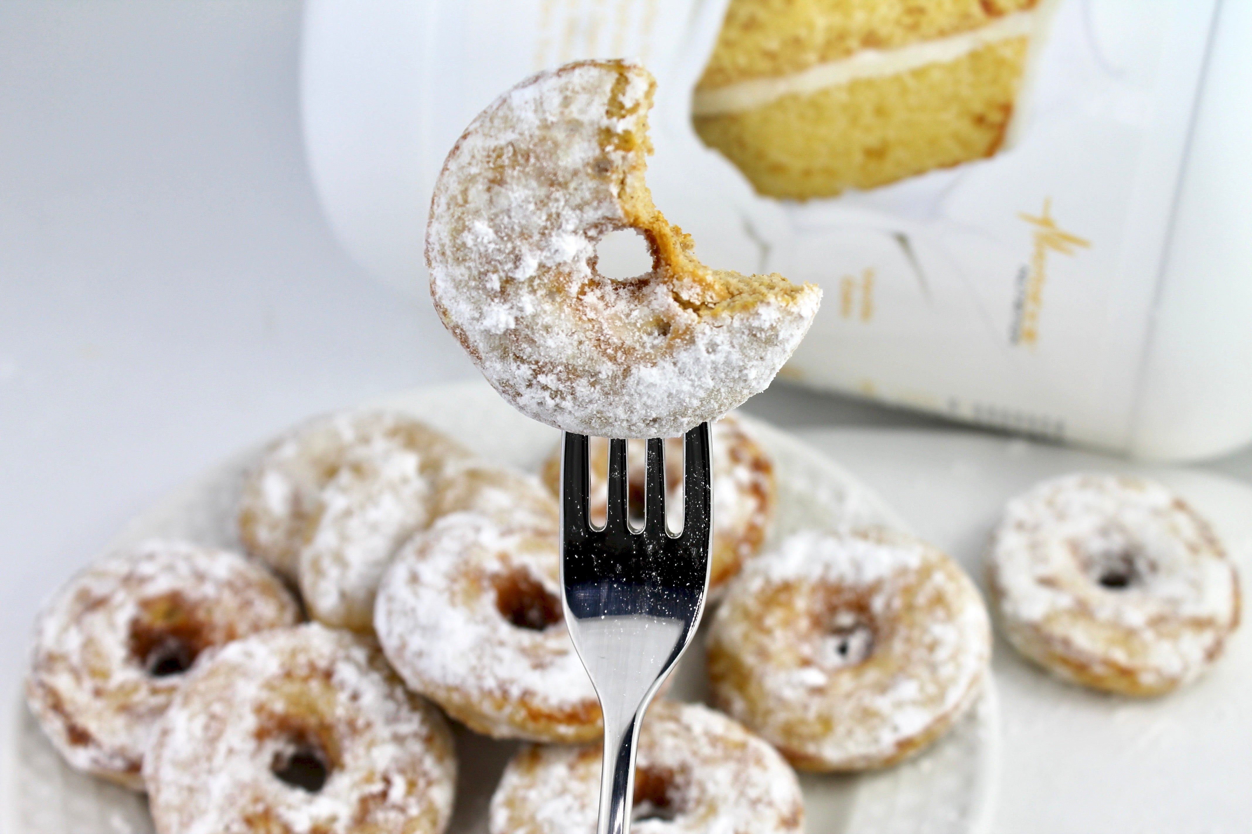 MINI POWDERED DONUTS