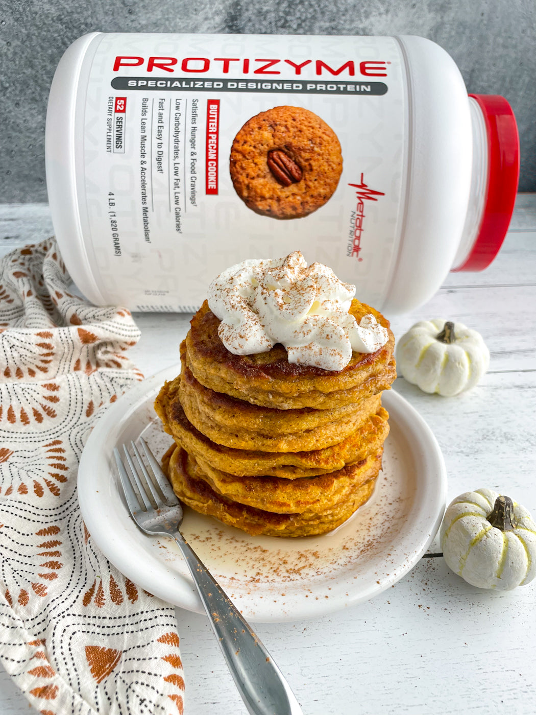 PUMPKIN SPICE PROTEIN PANCAKES